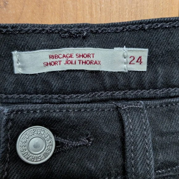 Levi's Ribcage Short - Picture 6 of 13